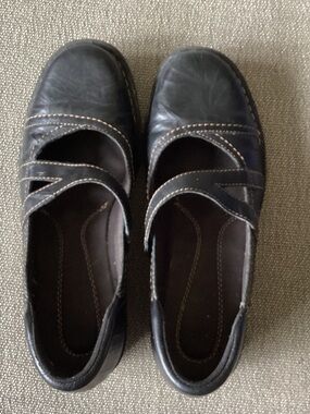 Clarks Black Leather Mary Jane-Style Slip-On Loafers